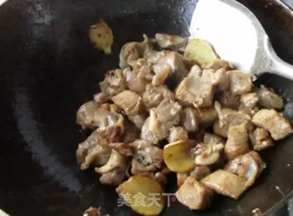 Make Red-burned oxen-covered noodles step 4