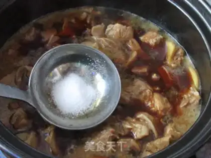 Make Red-burned oxen-covered noodles step 7