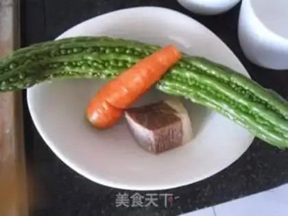 Make Salted ham and bitter melon step 0