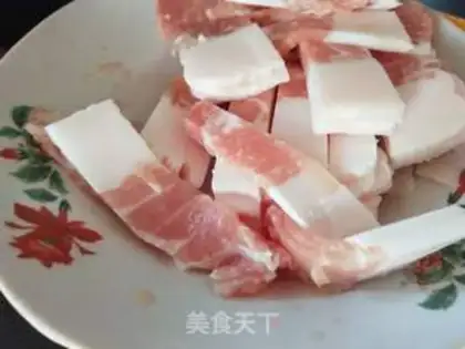 Make Garlic fried meat step 1