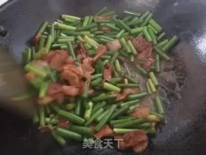 Make Garlic fried meat step 3