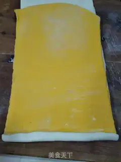 Make Double-coloured cloud rolls step 4