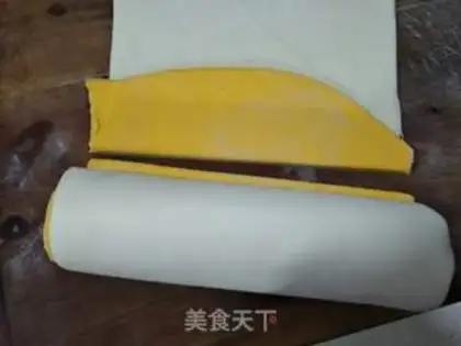 Make Double-coloured cloud rolls step 5