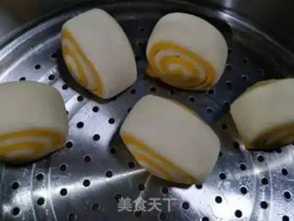 Make Double-coloured cloud rolls step 8