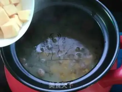 Make Sweet soup with silver and potatoes step 7
