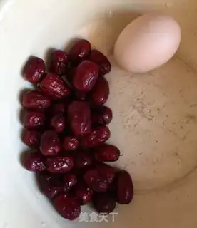 Make Oglympus eggs and red date soup step 0