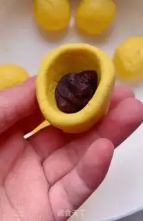 Make Pumpkin bag step 5