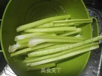 Make Pork celery box step 1