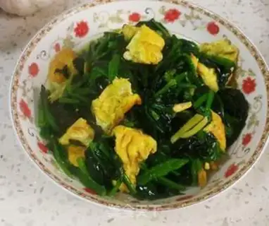 Make Eggs and spinach step 7