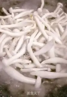Make Spicy white mushrooms step 0