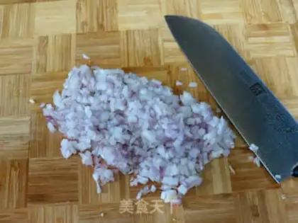 Make Sea, land, and crown pizza step 5