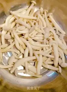 Make Spicy white mushrooms step 1