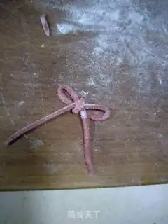 Make A little bouquet of gold and silver step 11