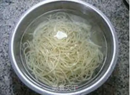 Make Sweet and green noodles step 0