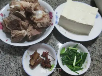 Make Old tofu boils bones step 0