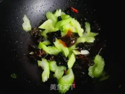 Make Celery fried wood step 6