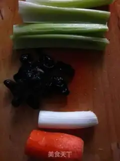 Make Carrots and curry step 0