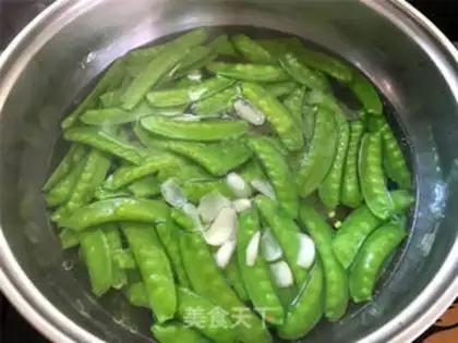 Make Lily Dutch beans step 2