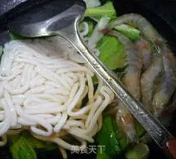 Make Shrimp noodles step 5
