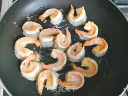 Make Shrimp cream pasta step 5