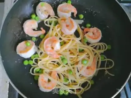 Make Shrimp cream pasta step 6