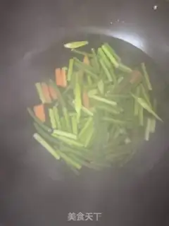 Make Ink fish and garlic step 1