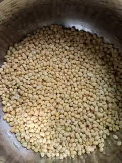 Make Green bean cake step 0