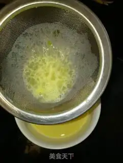 Make Fruit steamed eggs step 1