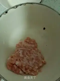 Make Pork and cabbage step 1