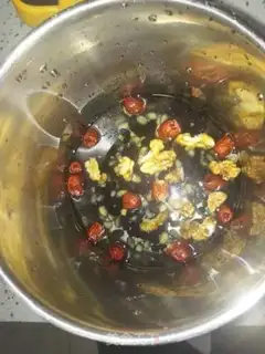 Make Red dates, walnuts step 2