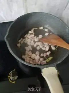 Make Soybeans sprouts and pork noodles step 1