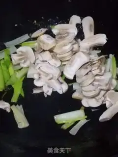 Make Garlic mushroom broccoli step 3