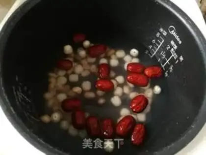 Make Lotus peanut-tree soup step 3