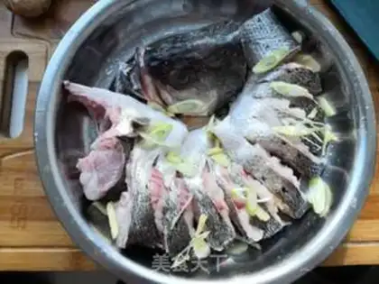 Make Bacon sea cucumber noodles step 5