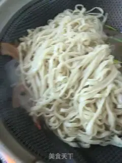 Make Bacon sea cucumber noodles step 14