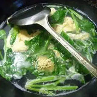 Make Fried egg shrimp spinach soup step 10
