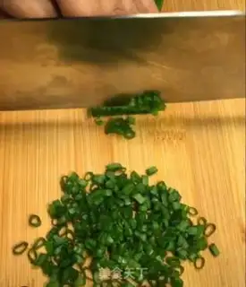 Make Onion omelet step 0