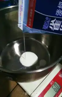 Make Blueberry balls step 1