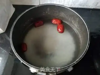 Make Red dates with rice porridge step 0