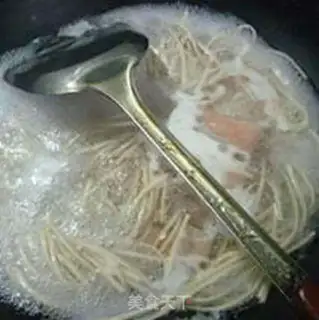 Make Fish-covered shrimp and wheat noodles step 4