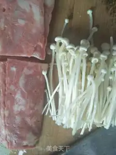 Make Bacon pins and mushrooms step 0