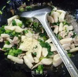 Make Scrawny spicy noodles step 8