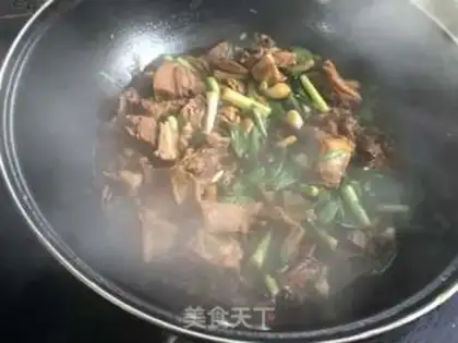 Make Garlic fried lamb step 7