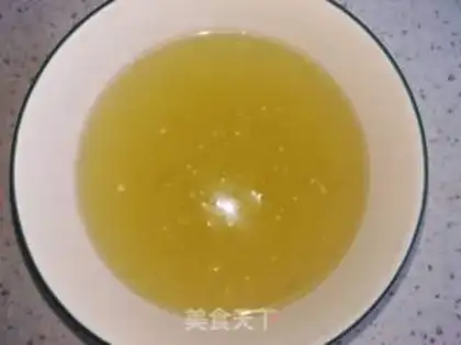 Make Egg beef soup with radish step 0