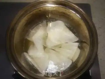 Make Egg beef soup with radish step 2