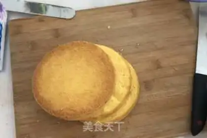 Make Black gallons with cream cakes step 5