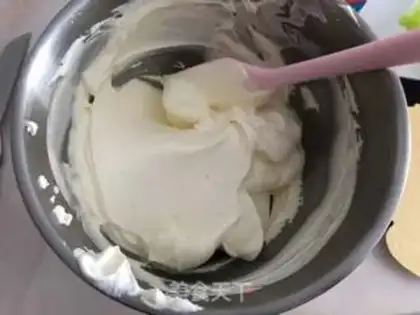 Make Black gallons with cream cakes step 6