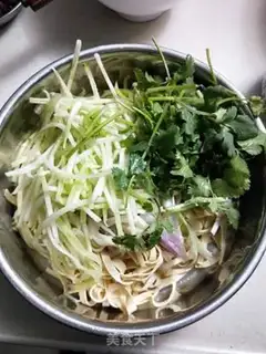Make Soybeans with golden needle mushrooms step 9