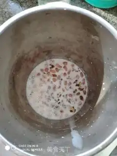 Make Peanut walnut milk step 2