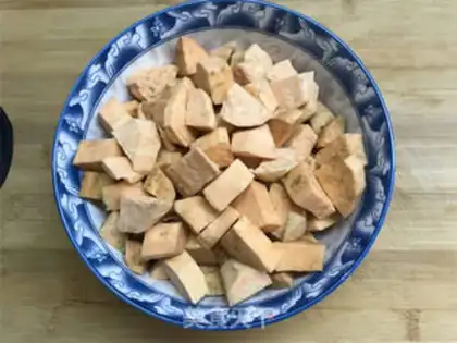 Make Cinnamon potato soup step 1